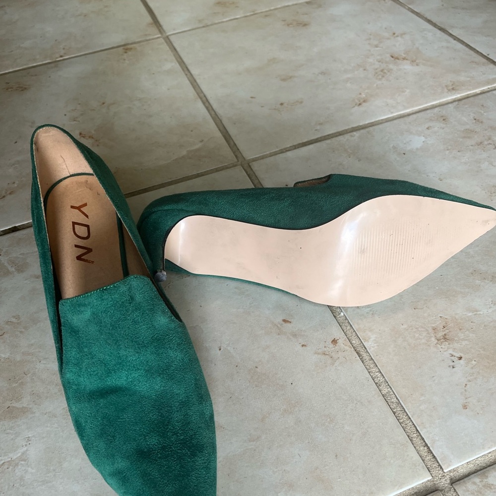YDN Green Flats Luxurious Suede Loafers